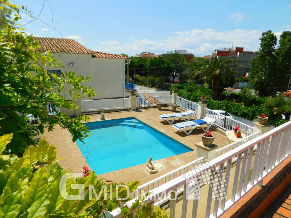 Rent Season Apartment With 2 Bedrooms With Private Pool And