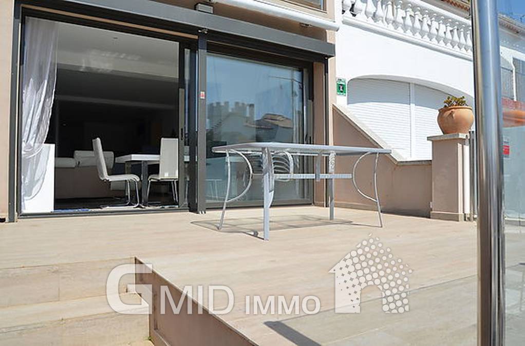 Beautiful 3 Bedroom House With Mooring For Sailboat Close