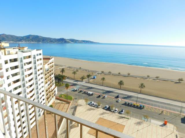 Apartment with 2 bedrooms sea view in Ampuriabrava, Costa Brava, Spain