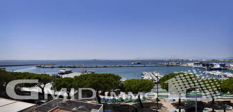 Haus vor dem Hafen zu verkaufen - einzigartige Immobilie in Roses, Costa Brava