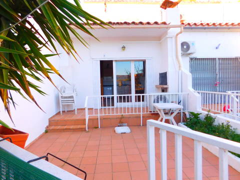 En venta casa de 3 dormitorios, vista abierta, cerca de la playa de Roses