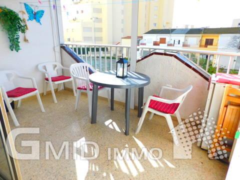 For sale apartment with 1 bedroom on the seafront of Empuriabrava