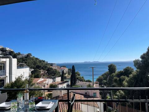 Villa with panoramic views and tourist licence in Roses, Canyelles