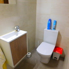 Alquiler piso renovado de 2 habitaciones, parking y piscina en Puig Rom, Roses