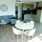 En vente moderne appartement avec piscine et parking à Santa Margarita, Roses 