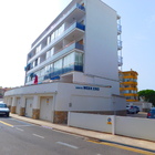 Apartamento con bonita terraza y vista mar en Salatar, Roses