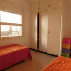 Apartamento de 2 dormitorios con terraza y patio en Mas Oliva, Roses