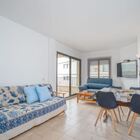 Apartment with garage, first line of the sea Salatar Roses