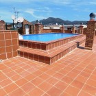 Ampio appartamento con piscina, parcheggio e grande terrazza nel centro di Roses, Costa Brava