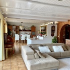 House with 4 bedrooms, pool and garage and panoramic views over the Bay of Roses