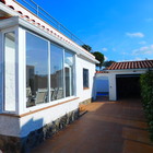 Bonita casa de planta baja con piscina y garaje en Mas Bosca, Roses