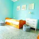 Apartamento de 3 dormitorios totalmente reformado, piscina comunitaria a 550 m de la playa Salatar, Roses