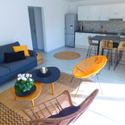 Apartment in Strandnähe mit großer Terrasse, Parkplatz und Meerblick in Salatar, Roses