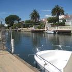 En venta casa con piscina y amarre 9m en Empuriabrava, Costa Brava