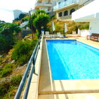 En venta piso renovado de 2 habitaciones, parking y terraza en Puig Rom, Roses