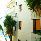 En venta piso renovado de 2 habitaciones, parking y terraza en Puig Rom, Roses