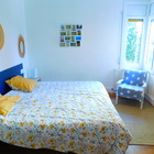 En venta piso renovado de 2 habitaciones, parking y terraza en Puig Rom, Roses