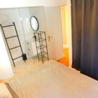 En venta piso renovado de 2 habitaciones, parking y terraza en Puig Rom, Roses
