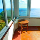 En venta piso renovado de 2 habitaciones, parking y terraza en Puig Rom, Roses