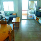 En venta piso renovado de 2 habitaciones, parking y terraza en Puig Rom, Roses
