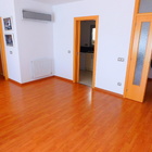 En venta piso moderno con terraza y parking, centro Roses, Costa Brava