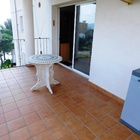 Se vende apartamento de 2 dormitorios, gran terraza, parking y piscina en Santa Margarita, Roses