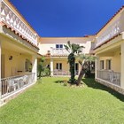 House distributed in 10 apartments at 200m from the beach Empuriabrava