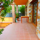 Modern house with pool and garage in Palau Saverdera