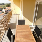 En venta piso renovado de dos habitaciones y parking privado en Roses, Costa Brava